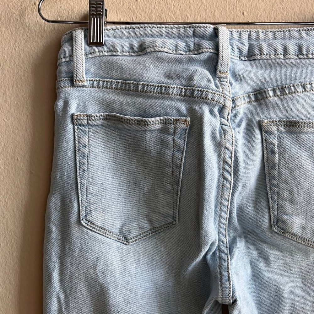 Light Wash Jeans / Size 27